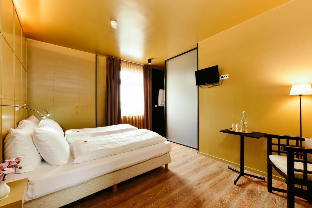 Hotel Raecks Haarlem Extérieur photo