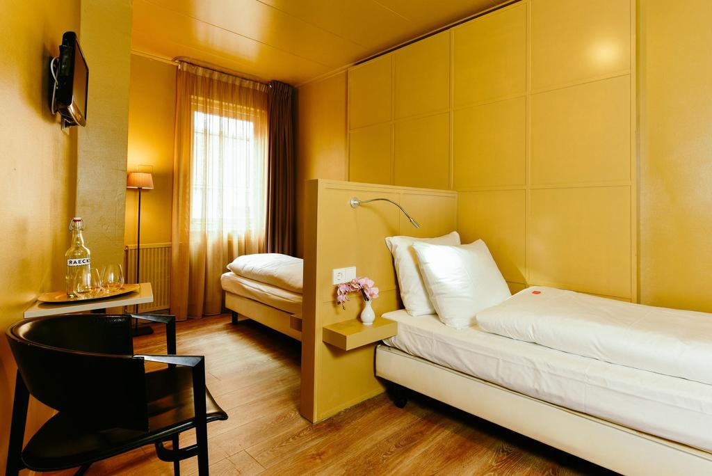 Hotel Raecks Haarlem Extérieur photo